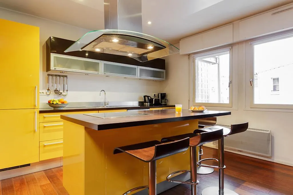 Private And Terrace - Le Marais